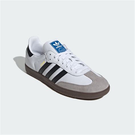 adidas white sneakers canada.